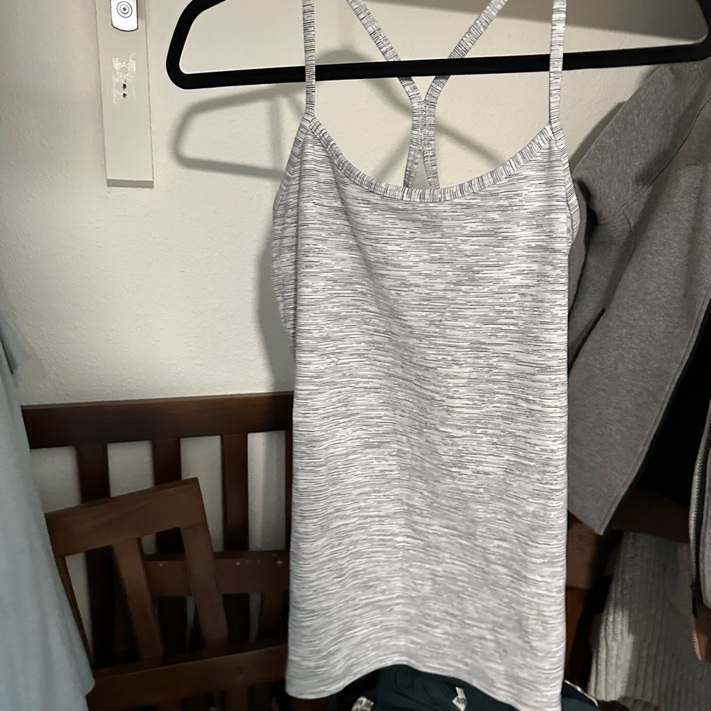 Lululemon Power Y